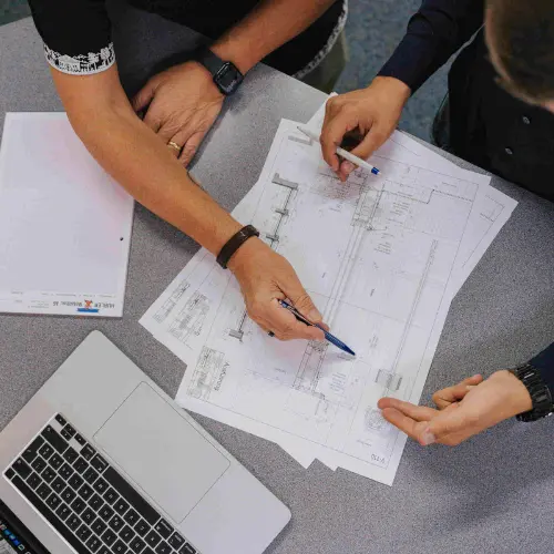 Bauzeittüre von DS Concepts, die clevere Bauzeittüre für ihre Baustelle, schützt hochwertige Aussentüren während der Bauzeit