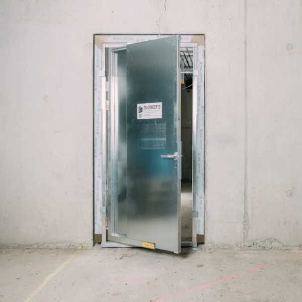 DS-Smart Bautüre als temporäres Schutzsystem für hochwertige Aussentüren