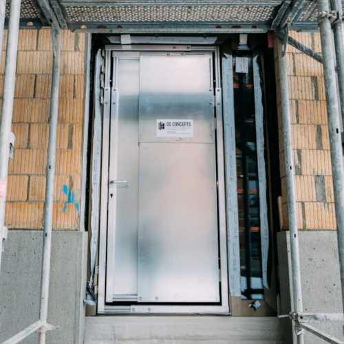 Bautüre als Schutzlösung im Rohbau während der Bauphase